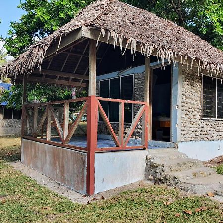 Lonnoc Beach Lodge Hog Harbour Exterior foto